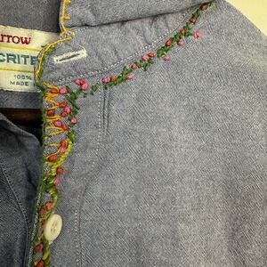 Vintage‎ Arrow Criterion Chambray Shirt w/Hand Embroidered Floral Detail Size L